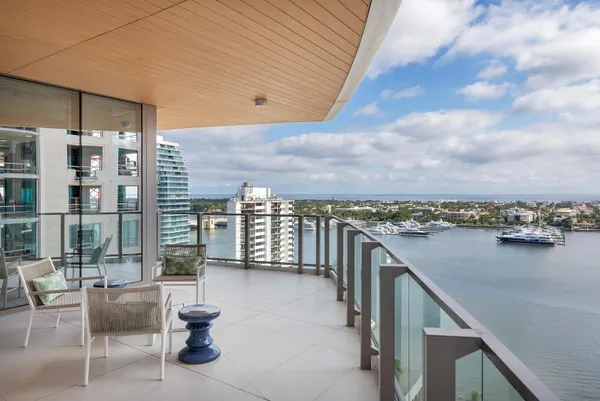 $95,000 | 1333 South Flagler Drive, Unit 1502, West Palm Beach, FL 33401