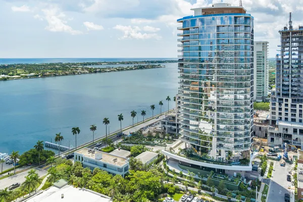 $95,000 | 1333 South Flagler Drive, Unit 1502, West Palm Beach, FL 33401