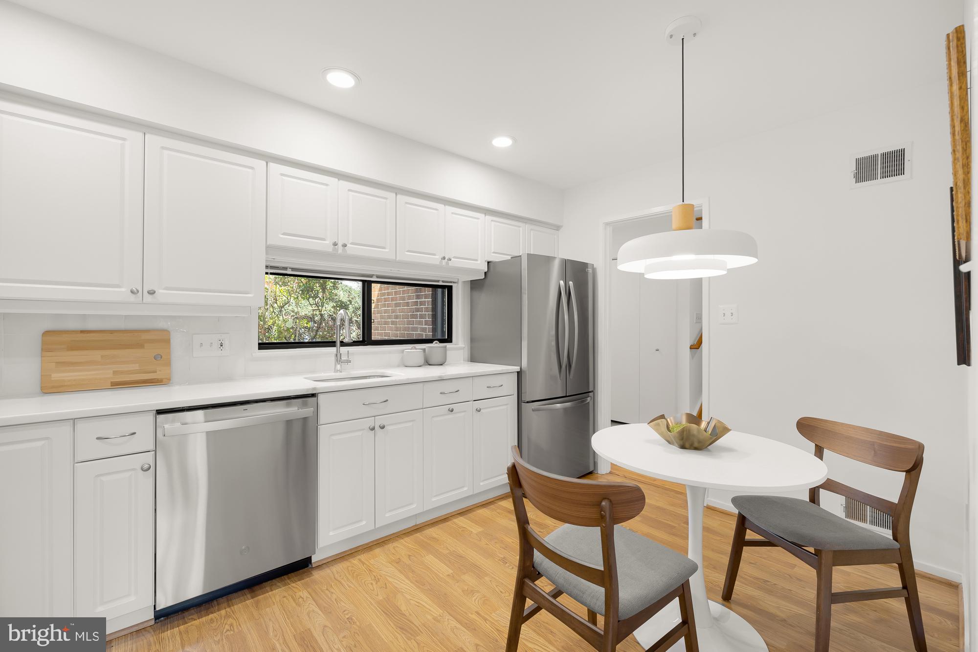 11713 Indian Ridge Road Reston, VA 20191 - Photo 13 of 54