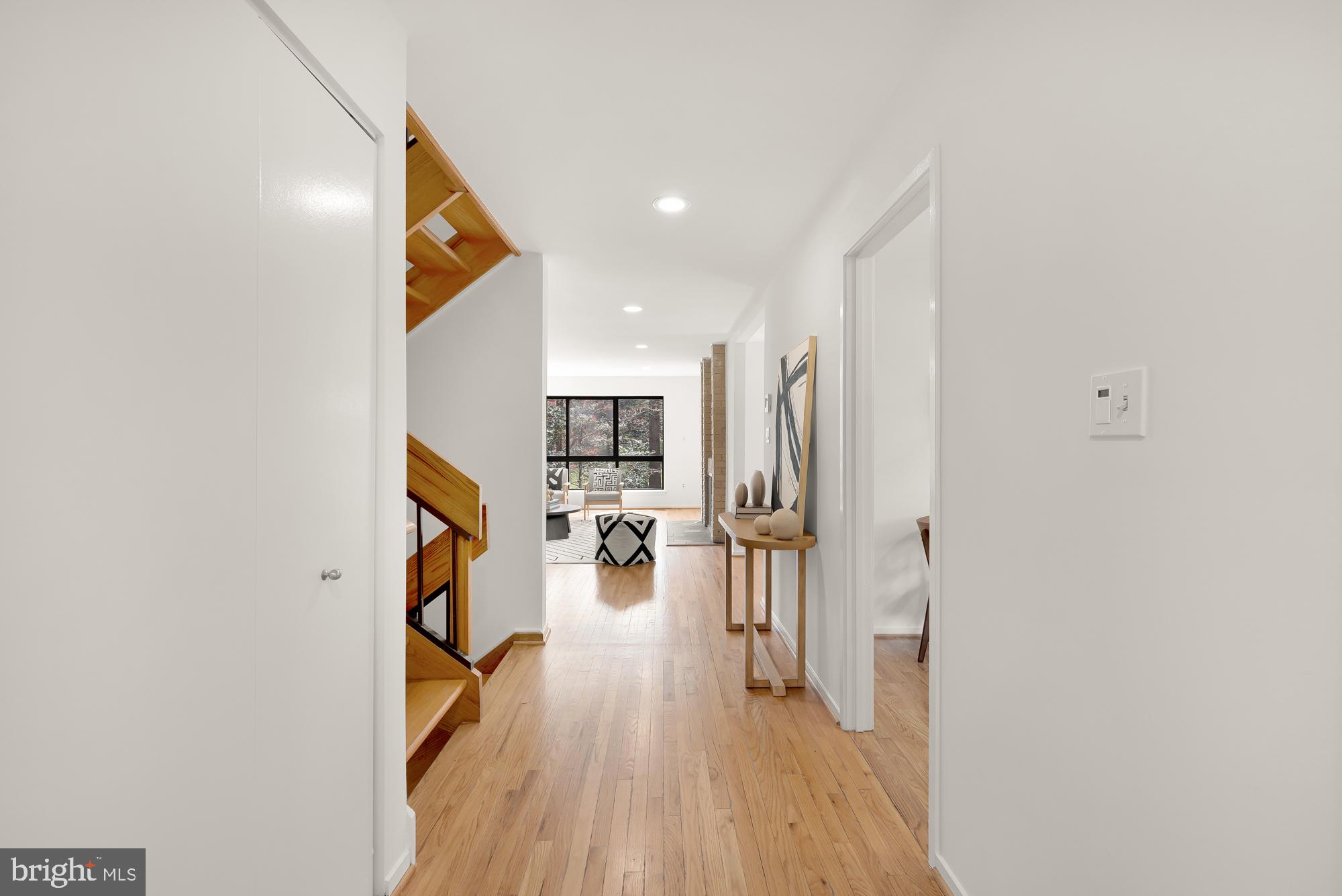 11713 Indian Ridge Road Reston, VA 20191 - Photo 4 of 54
