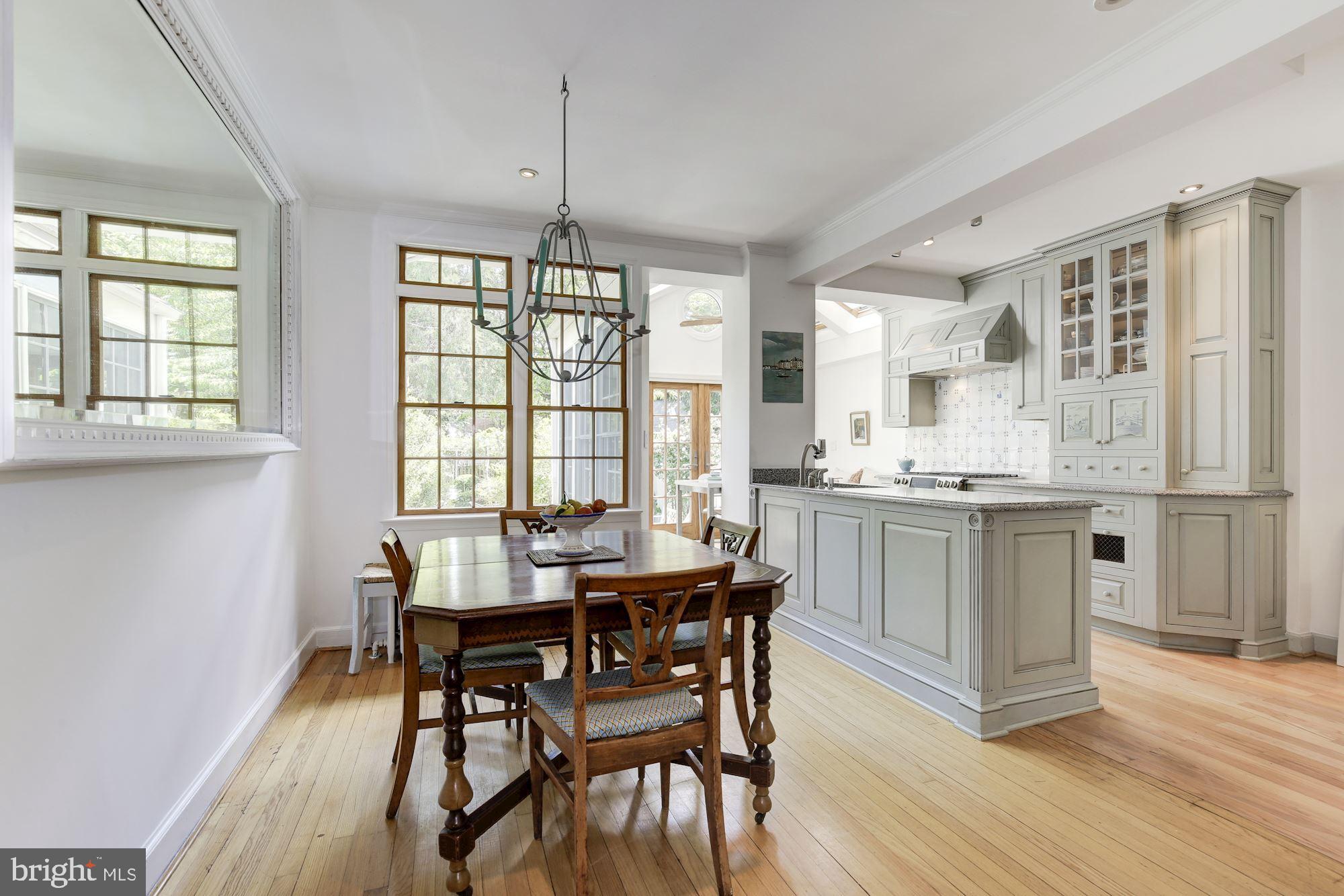 4420 Reservoir Road Northwest Washington, DC 20007 - Photo 7 of 37 Dining Area