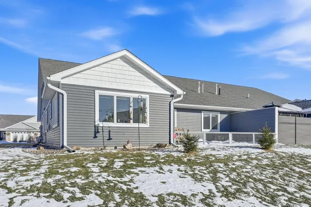 $425,000 | 3509 Cambridge Place, River Falls, WI 54022