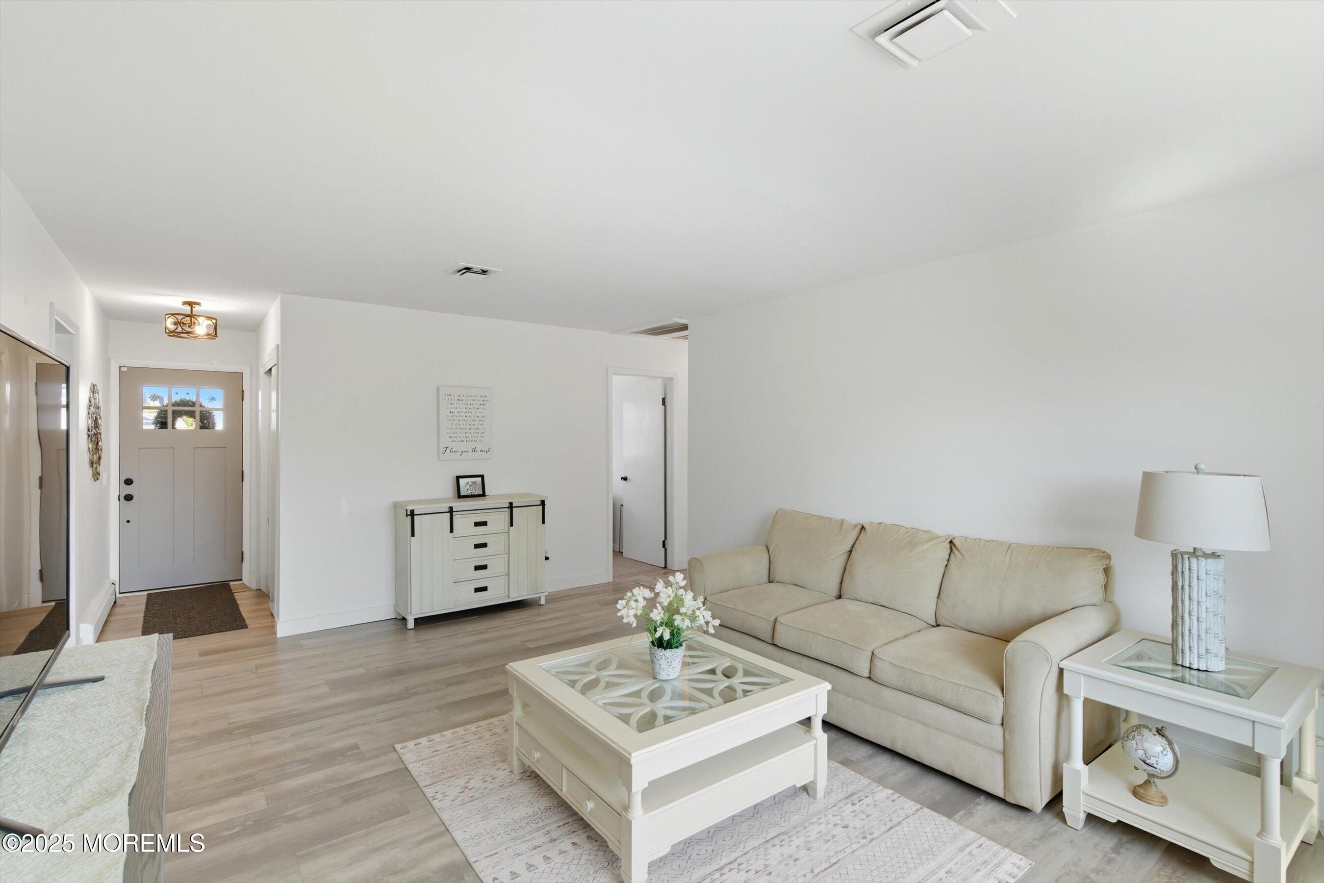173 Cliff Road Brick, NJ 08724 - Photo 3 of 37 a living room with furniture