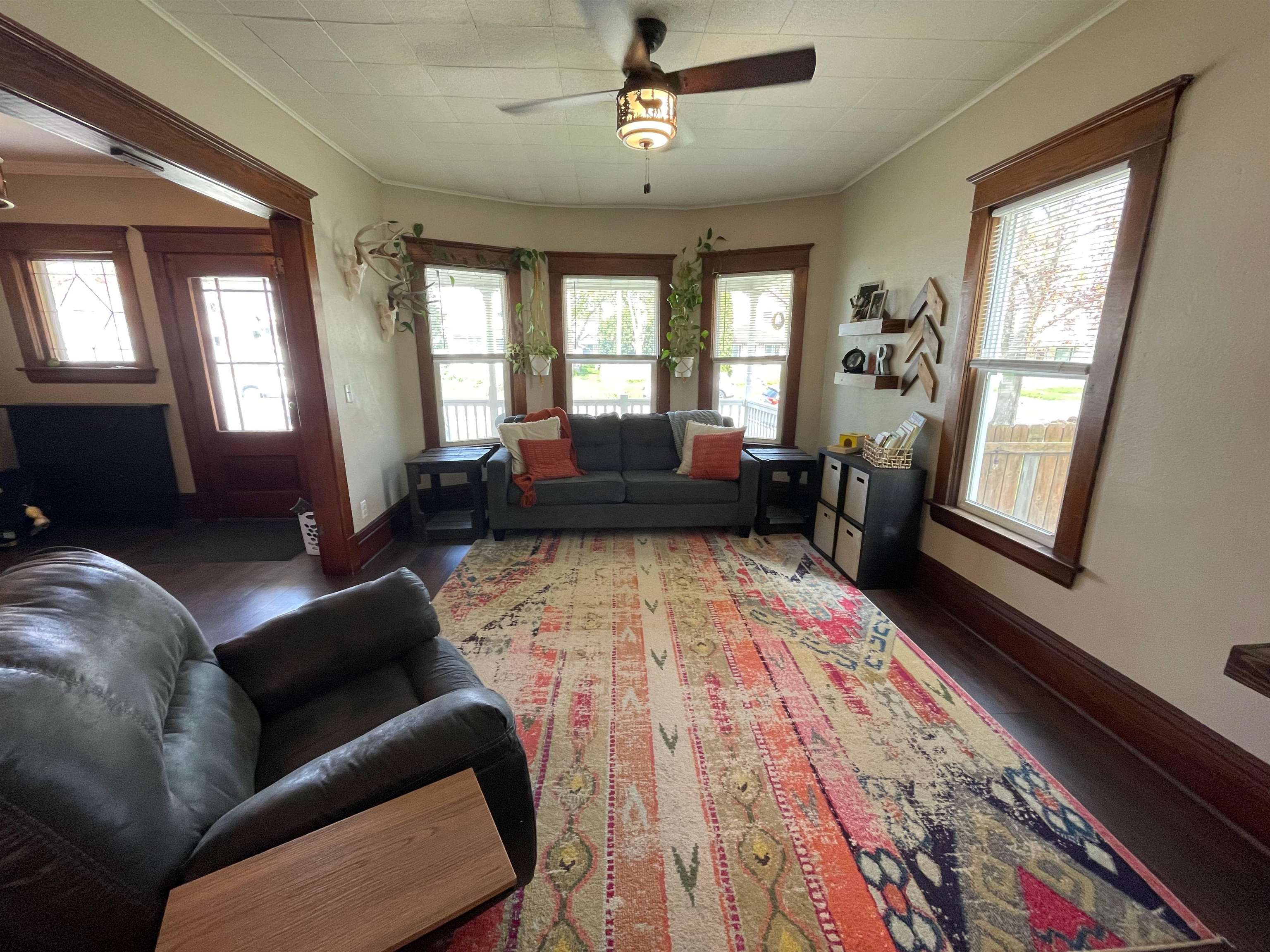 408 7th Street Baraboo, WI 53913 - Photo 4 of 32
