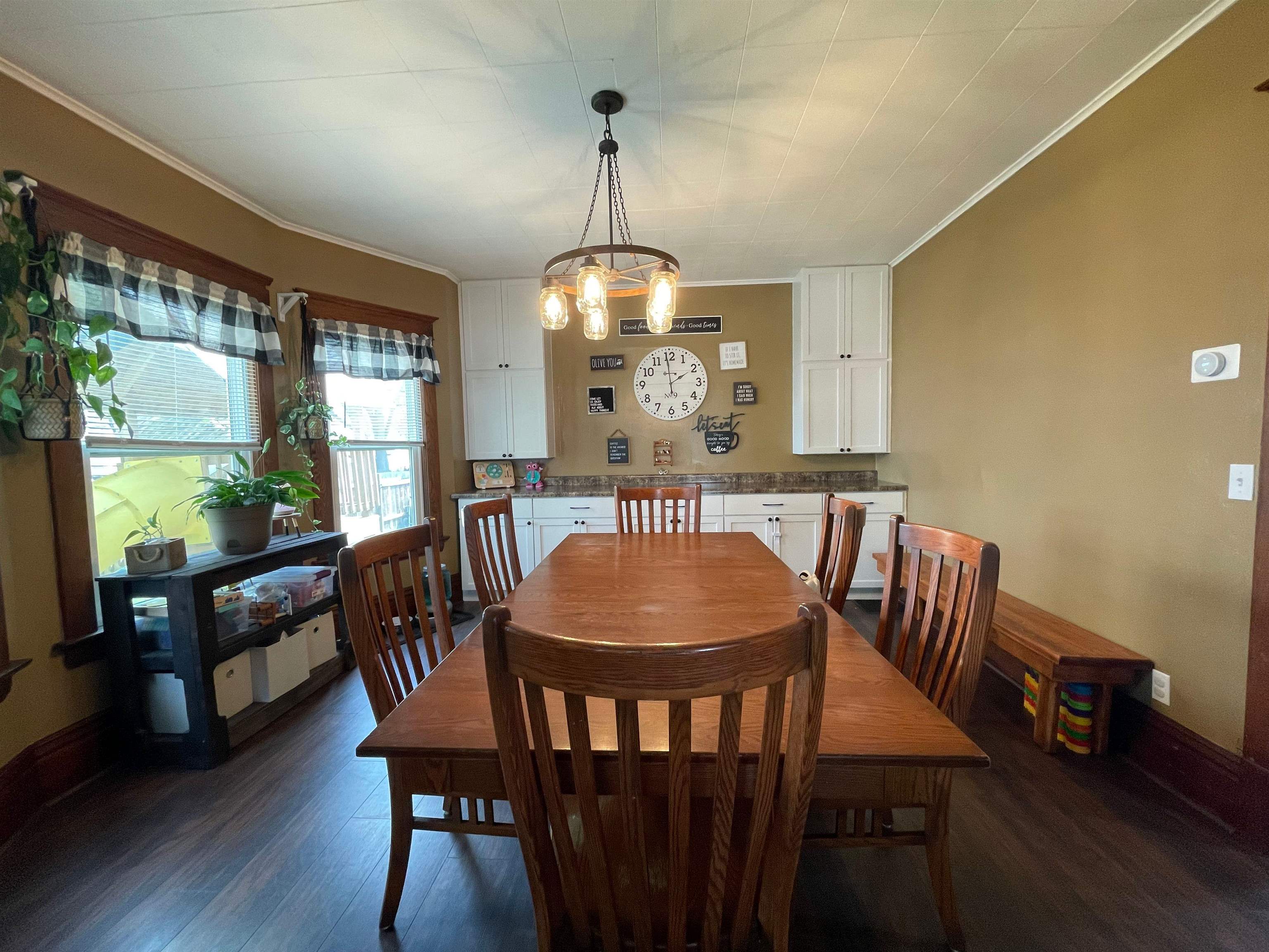 408 7th Street Baraboo, WI 53913 - Photo 5 of 32