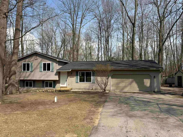 $359,900 | 20761 White Oak Drive, Unit LOT: 59, Lake Ann, MI 49650