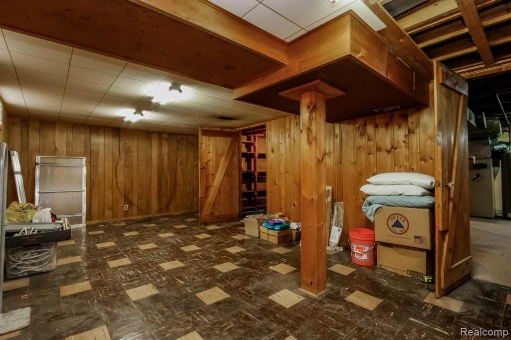 26442 Five Mile Road Redford, MI 48239 - Photo 7 of 8 031-Family_Room-1664454-medium.jpg