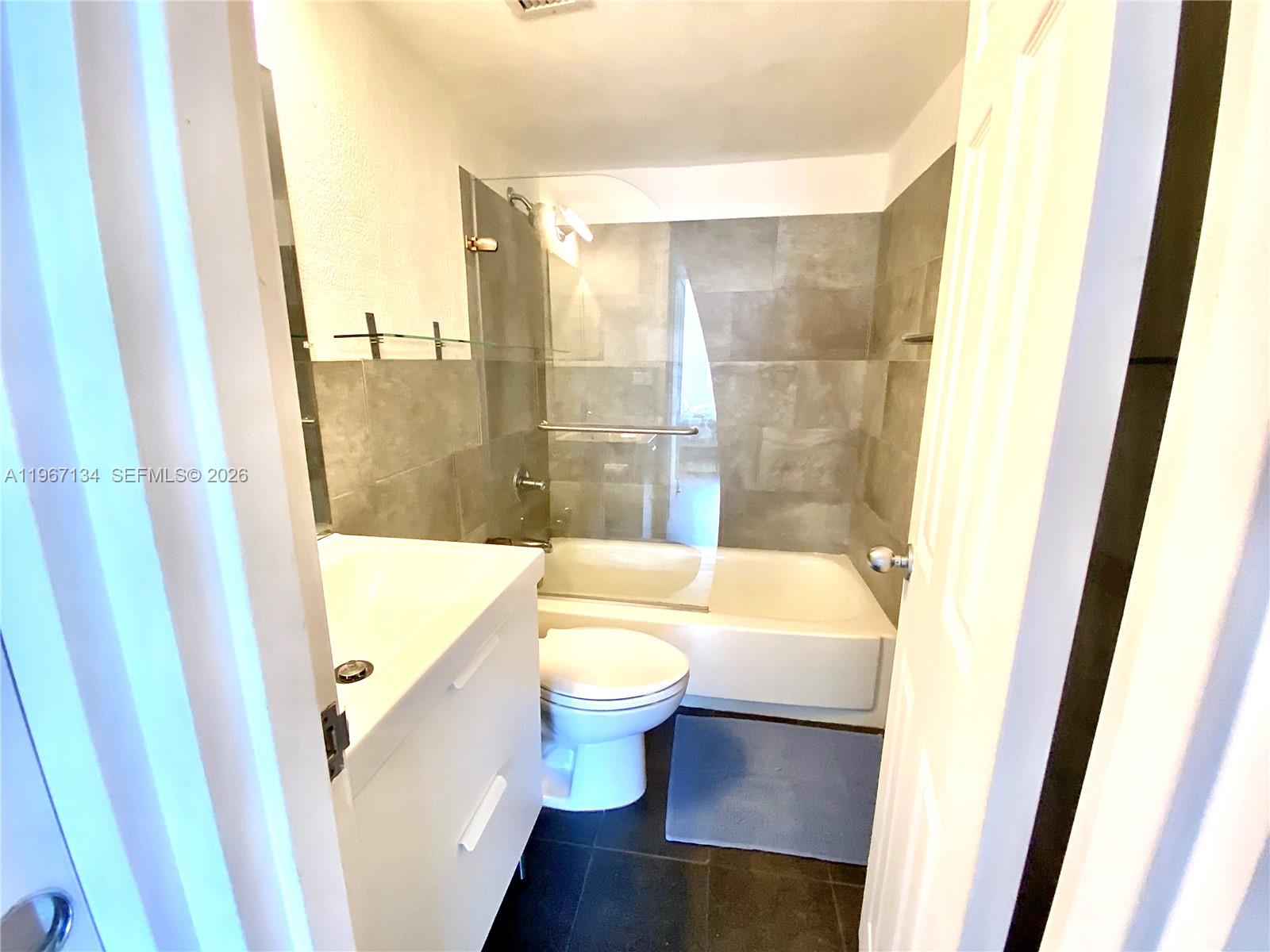 1500 Bay Road, Unit 862S Miami Beach, FL 33139 - Photo 17 of 30
