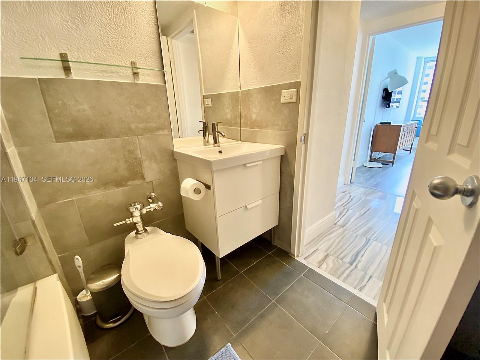 1500 Bay Road, Unit 862S Miami Beach, FL 33139 - Photo 23 of 30