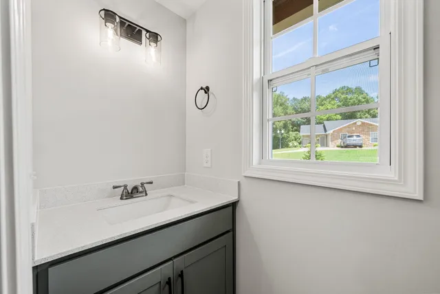 $1,250 | 112 Colson Road, Dover, TN 37058