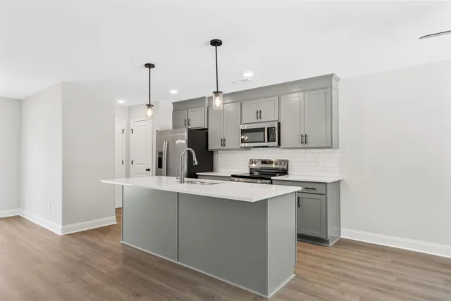 $1,250 | 112 Colson Road, Dover, TN 37058