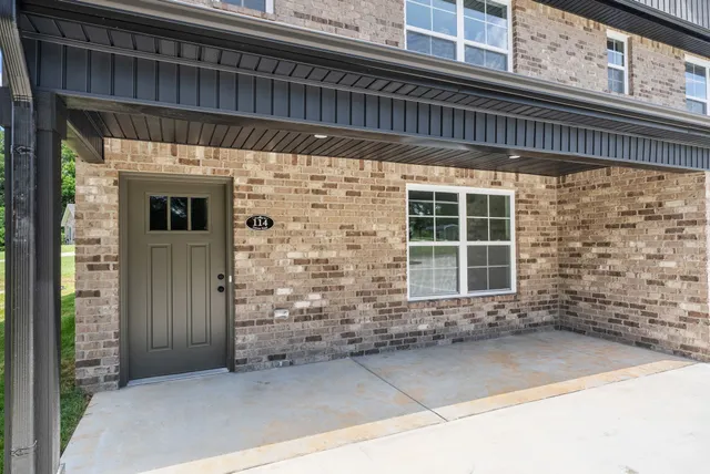 $1,250 | 112 Colson Road, Dover, TN 37058