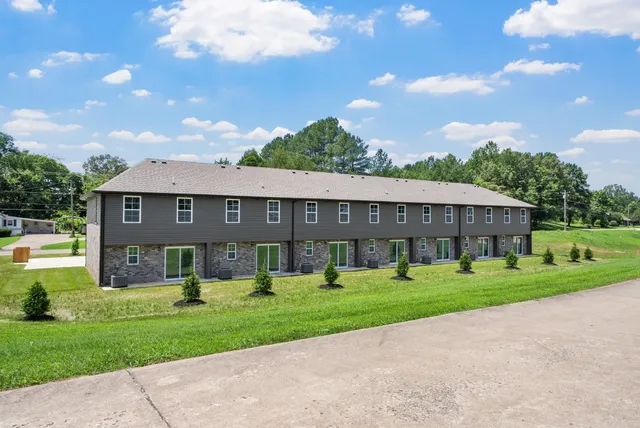 $1,250 | 112 Colson Road, Dover, TN 37058