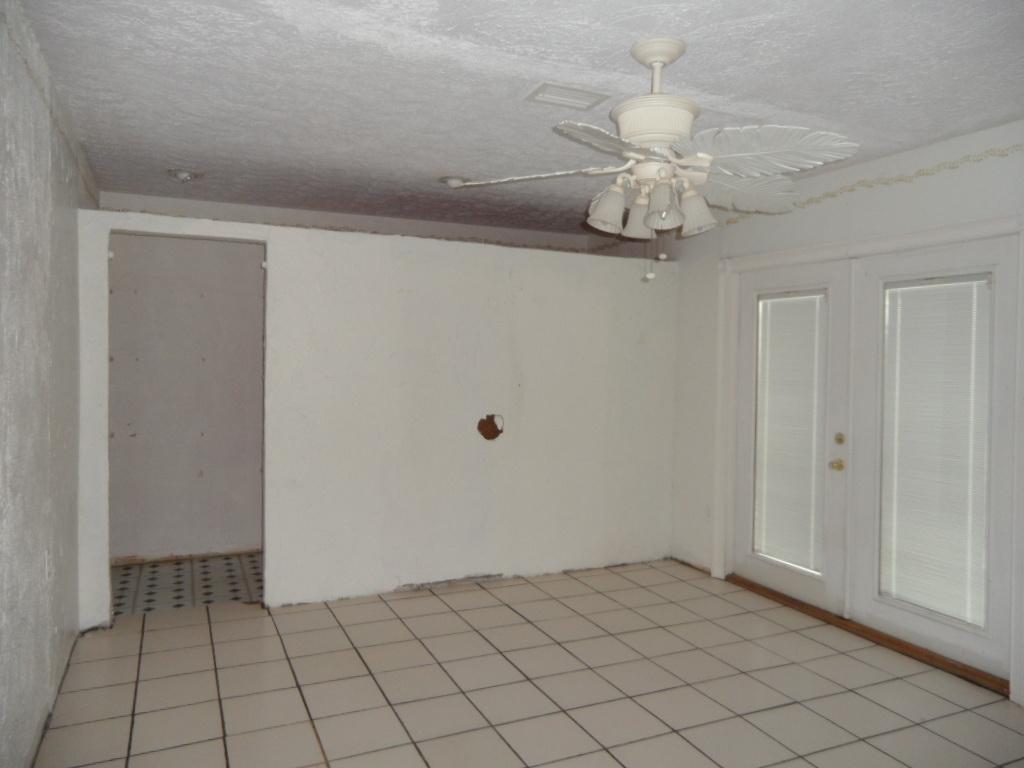 1186 Southwest Galvin Road Port St. Lucie, FL 34953 - Photo 8 of 12 SAM_5769