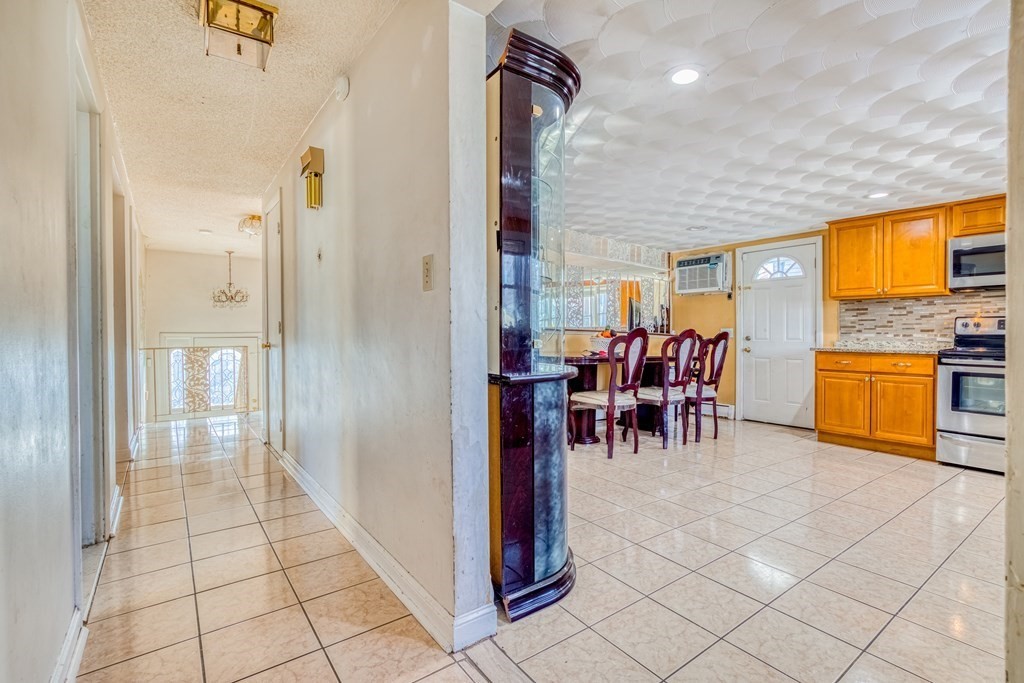 25 Danny Road Boston, MA 02136 - Photo 11 of 18 Gallery Image 11