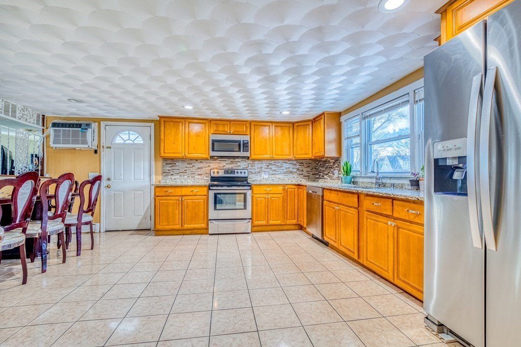 25 Danny Road Boston, MA 02136 - Photo 12 of 18 Gallery Image 12