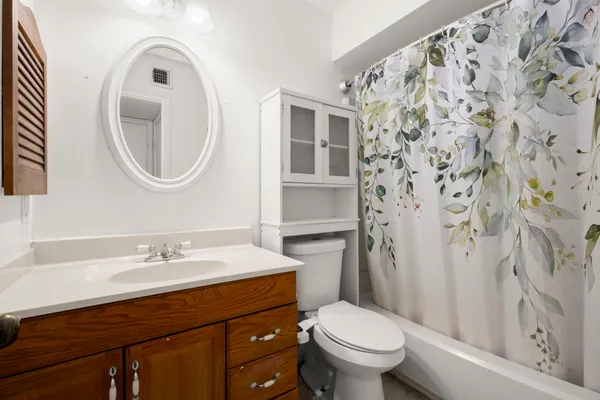 $1,250 | 3500 Tangle Brush Drive, Unit 20, The Woodlands, TX 77381