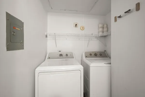 $1,250 | 3500 Tangle Brush Drive, Unit 20, The Woodlands, TX 77381