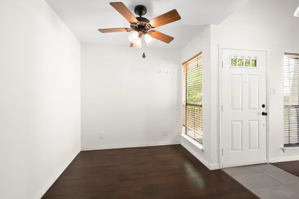 $1,250 | 3500 Tangle Brush Drive, Unit 20, The Woodlands, TX 77381