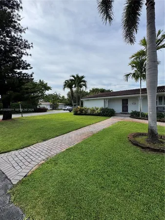 $6,250 | 1030 Northeast 107th Street, Unit 1030, Miami Shores, FL 33138
