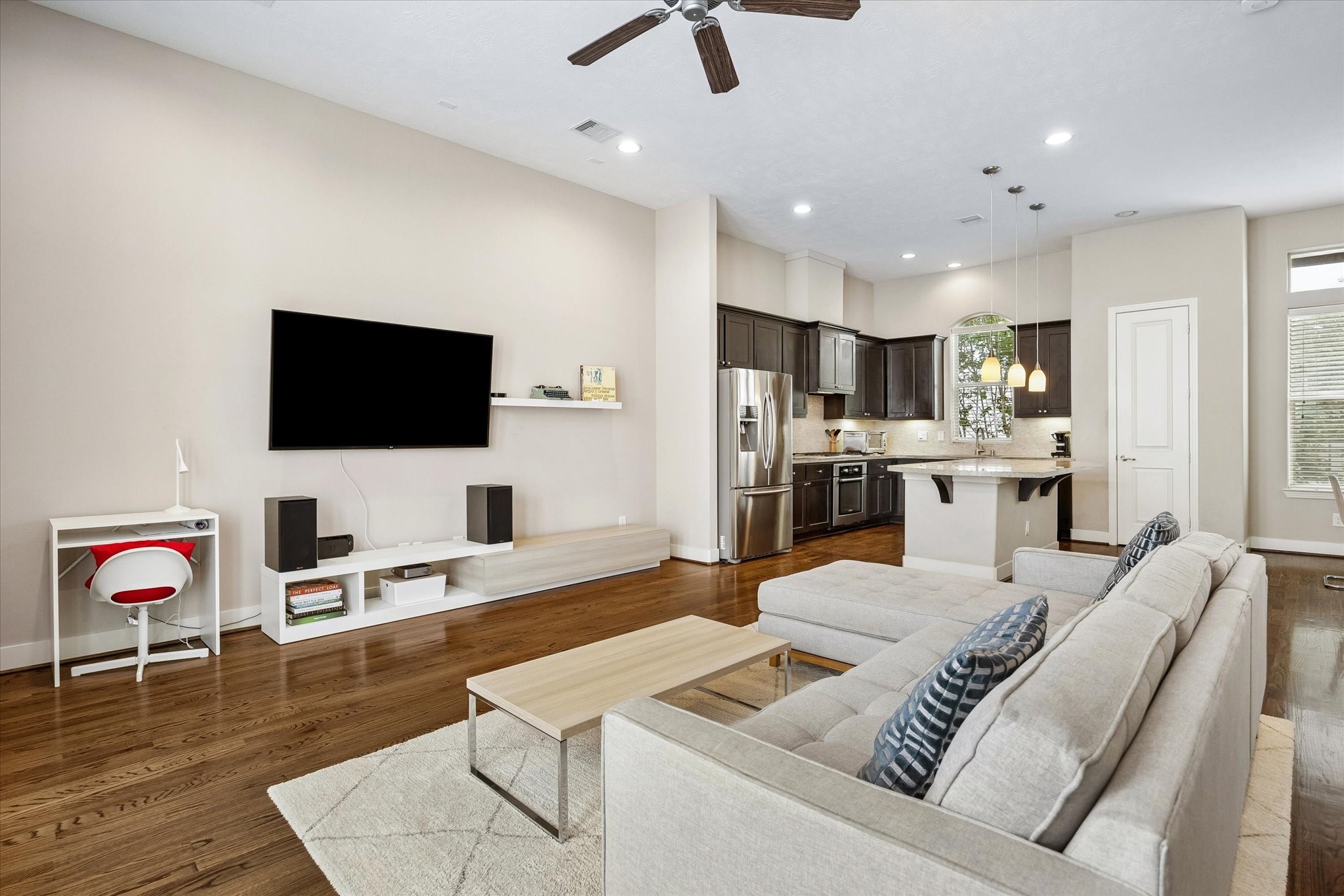 4220 Dickson Street Houston, TX 77007 - Photo 8 of 30