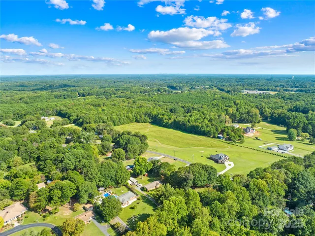 $325,000 | 103 Airport Road, Stanley, NC 28164