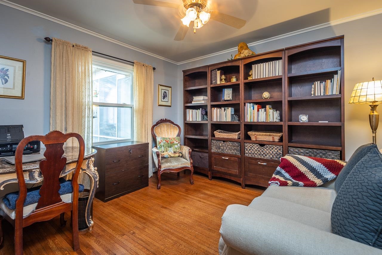 5130 Mason Road Memphis, TN 38117 - Photo 17 of 26 a living room with furniture lamps and wooden floor