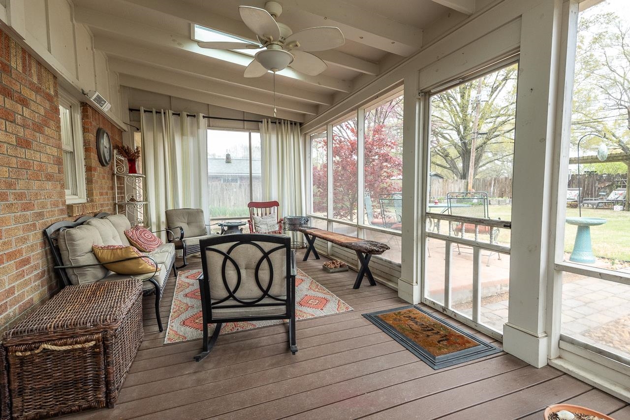5130 Mason Road Memphis, TN 38117 - Photo 18 of 26 a living room with furniture and a floor to ceiling window