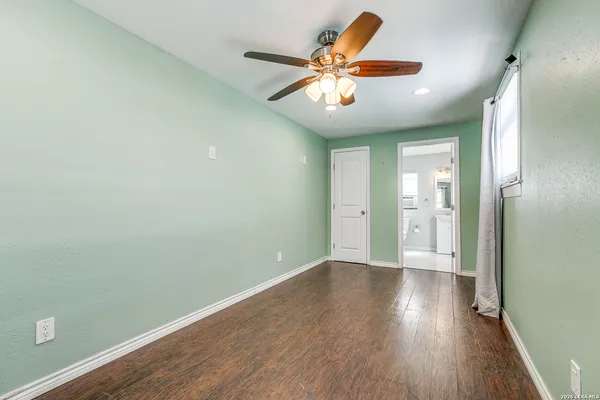 $2,500 | 1714 West Summit, San Antonio, TX 78201