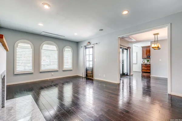 $2,500 | 1714 West Summit, San Antonio, TX 78201