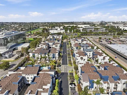 $1,145,000 | 5506 West 149th Place, Unit 5, Hawthorne, CA 90250