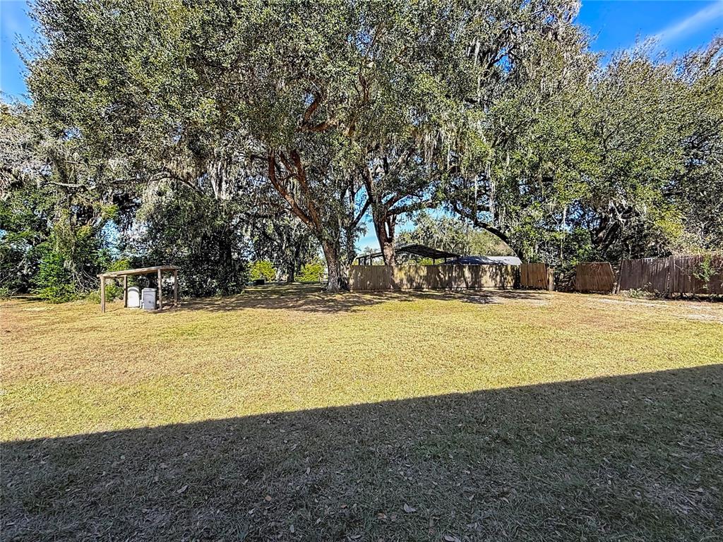 1314 Southwest 68th Avenue Bushnell, FL 33513 - Photo 10 of 33