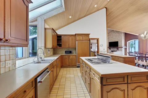 $1,495,000 | 425 Old Fm 224, Coldspring, TX 77331