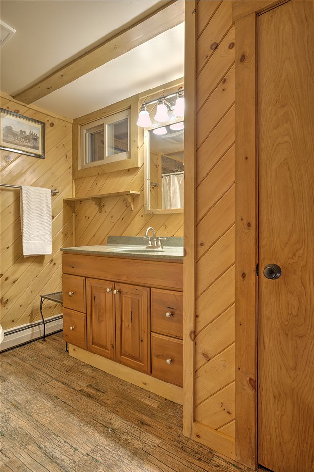 1053 Davis Road Royalton, VT 05068 - Photo 14 of 22