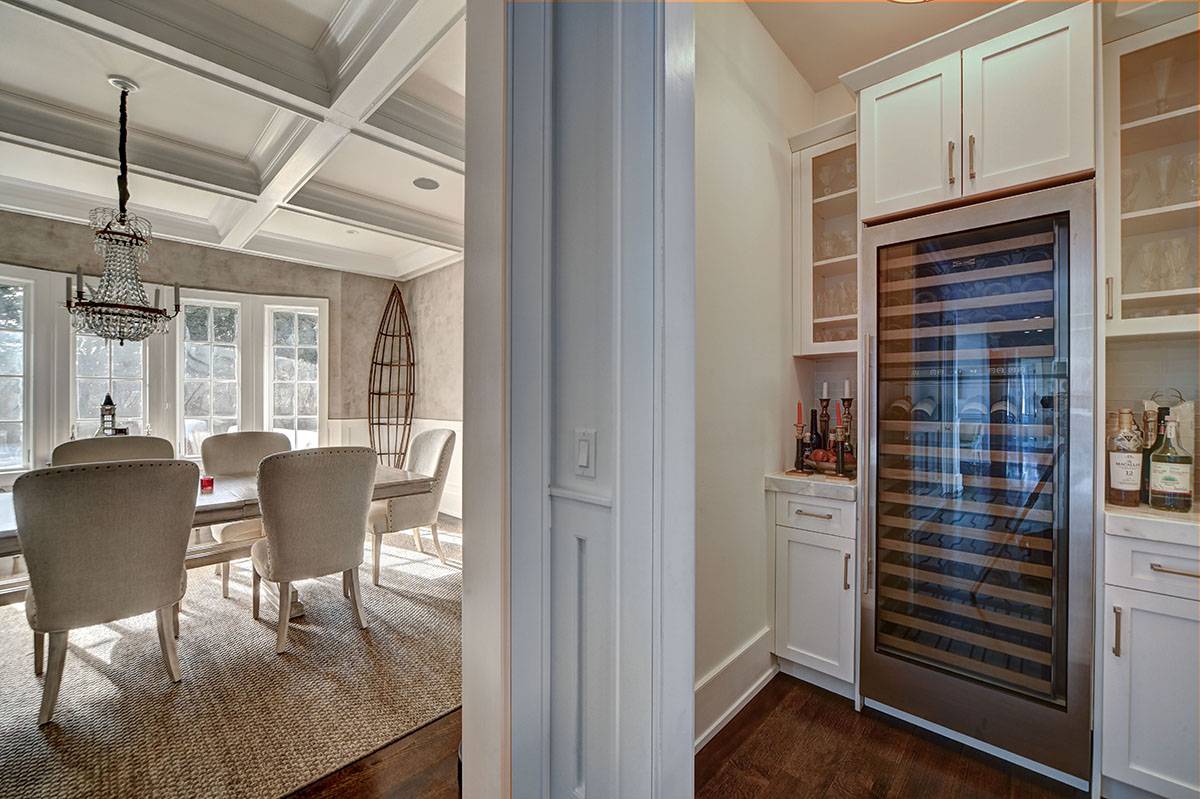 63 Newlight Lane Bridgehampton, NY 11976 - Photo 13 of 37 a dining room with furniture and window