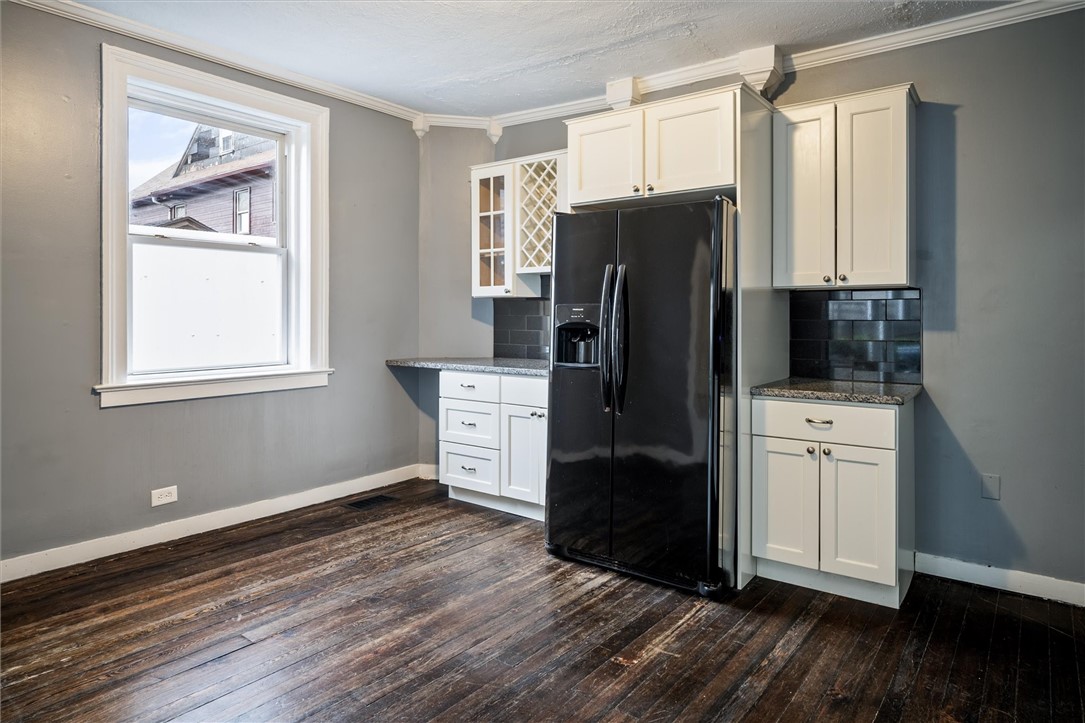 74 Richmond Street Rochester, NY 14607 - Photo 12 of 47 1st Floor Apartment w/3 bedrooms