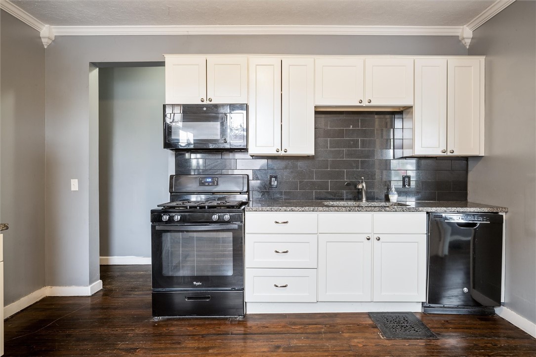 74 Richmond Street Rochester, NY 14607 - Photo 13 of 47 1st Floor Apartment w/3 bedrooms