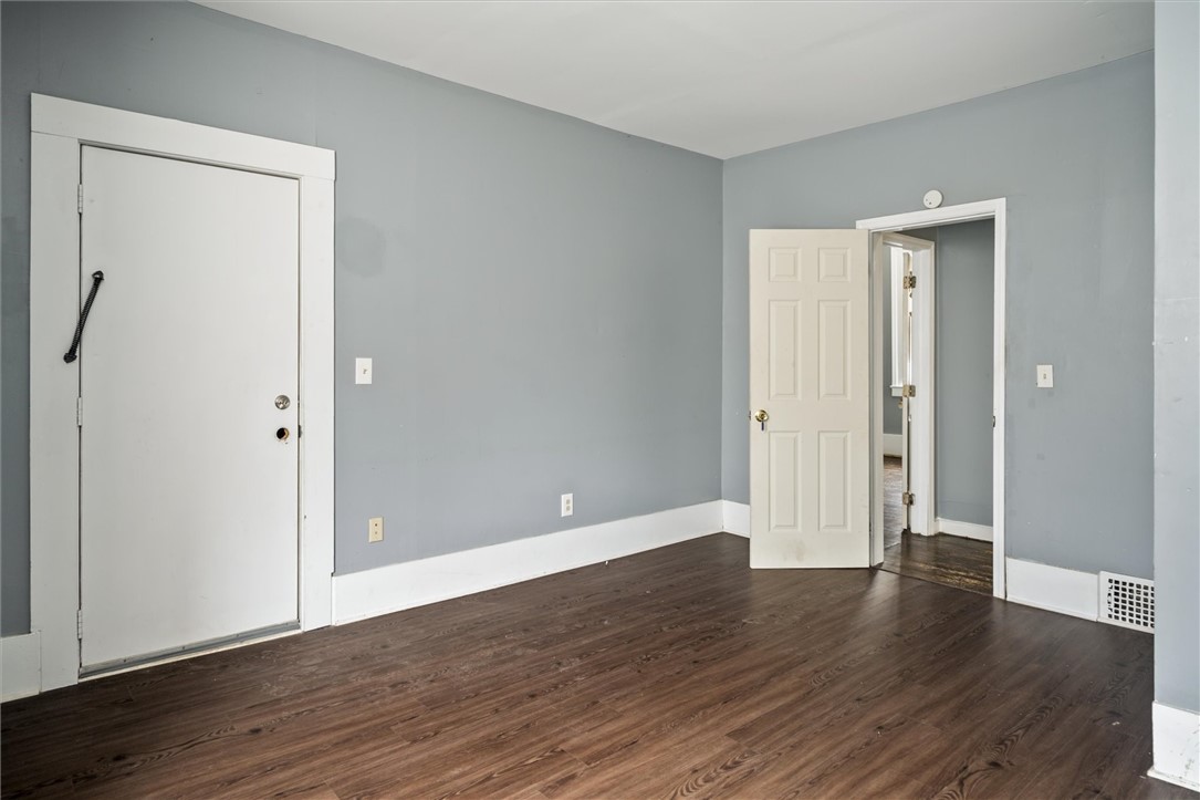 74 Richmond Street Rochester, NY 14607 - Photo 19 of 47 1st Floor Apartment w/3 bedrooms