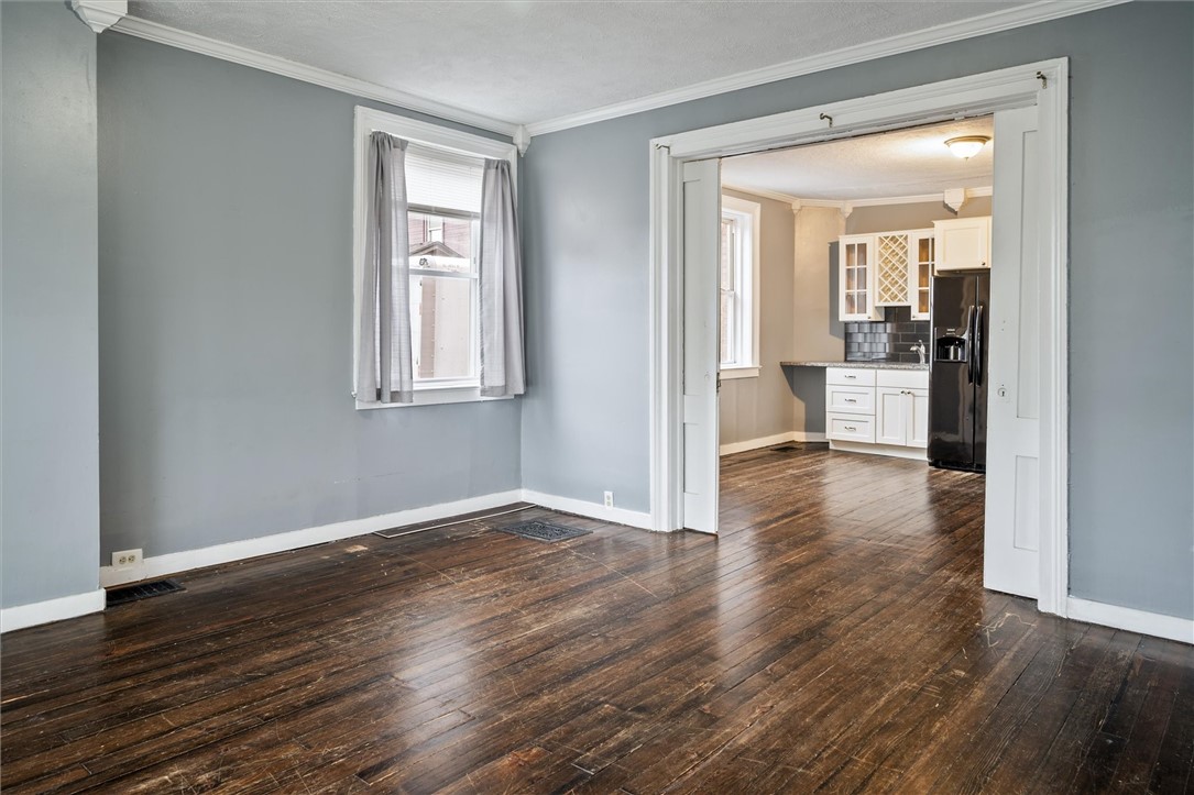 74 Richmond Street Rochester, NY 14607 - Photo 7 of 47 1st Floor Apartment w/3 bedrooms