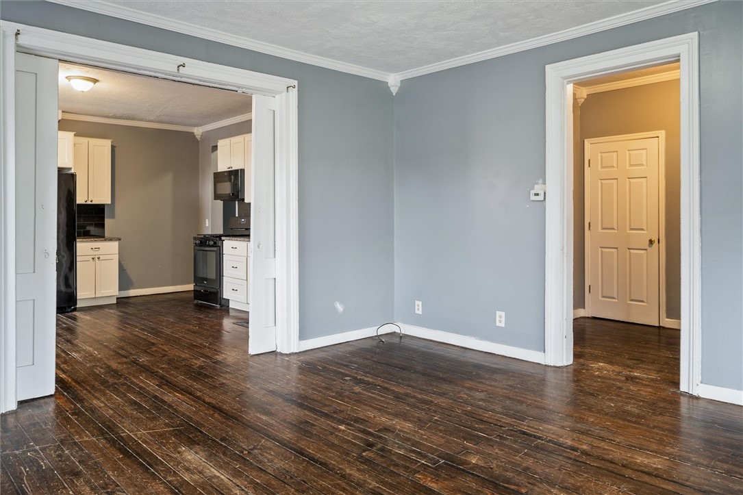 74 Richmond Street Rochester, NY 14607 - Photo 8 of 47 1st Floor Apartment w/3 bedrooms