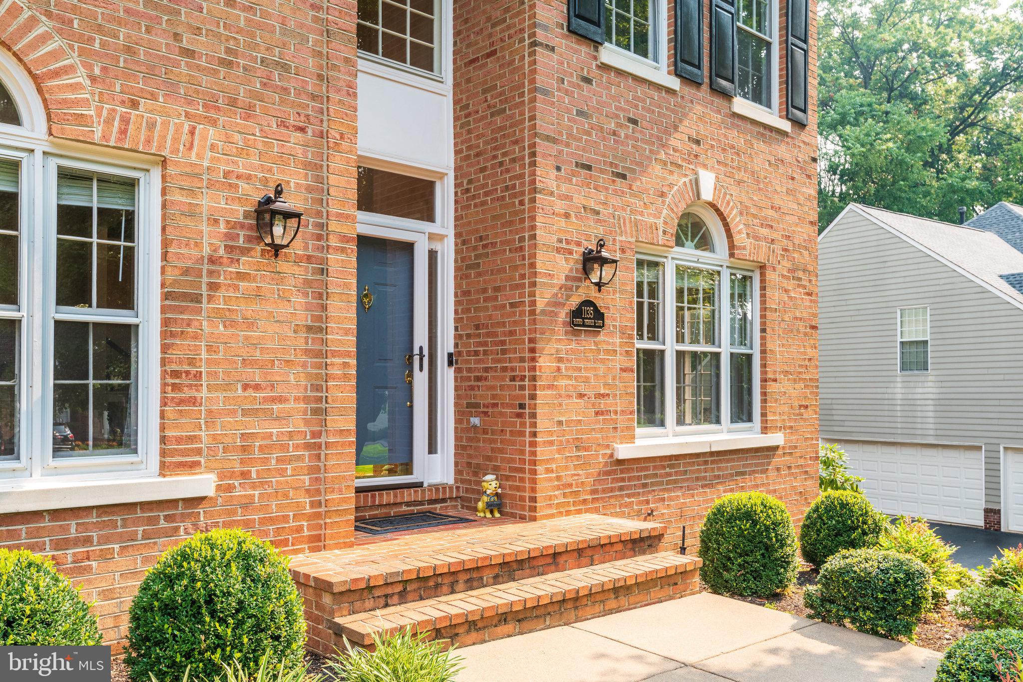 1135 Round Pebble Lane Reston, VA 20194 - Photo 4 of 82 Gallery Image 4