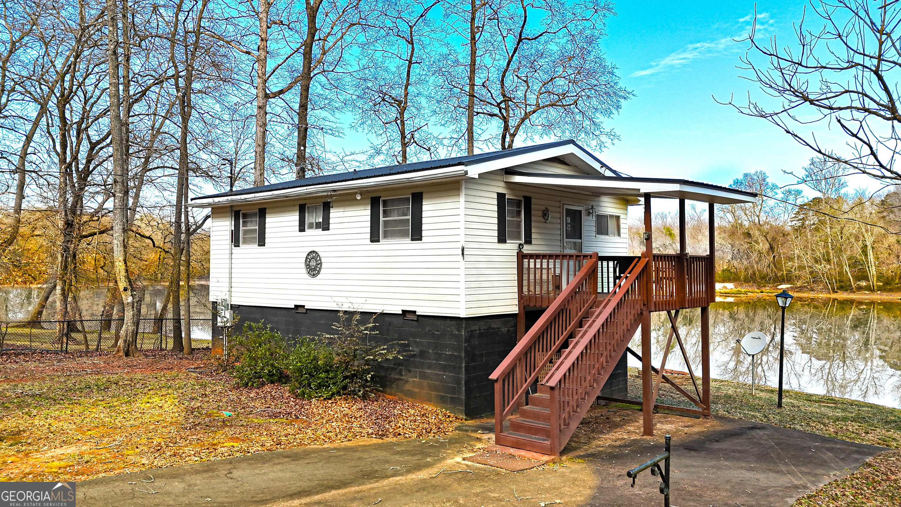 242 Katy Lake Road Jackson, GA 30233 - Photo 4 of 113