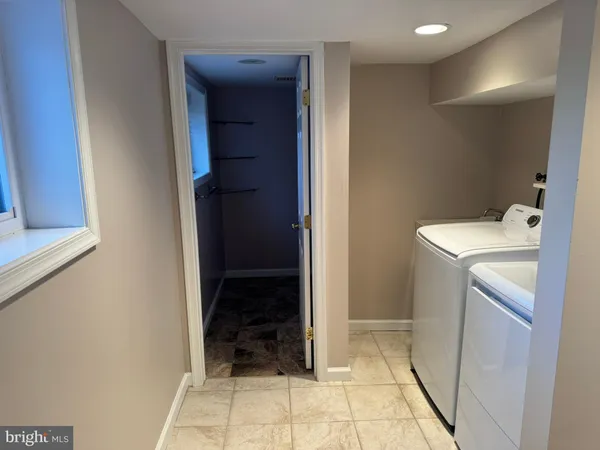 $3,400 | 713 Bethlehem Pike, Glenside, PA 19038