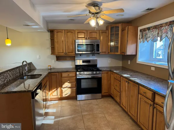 $3,400 | 713 Bethlehem Pike, Glenside, PA 19038