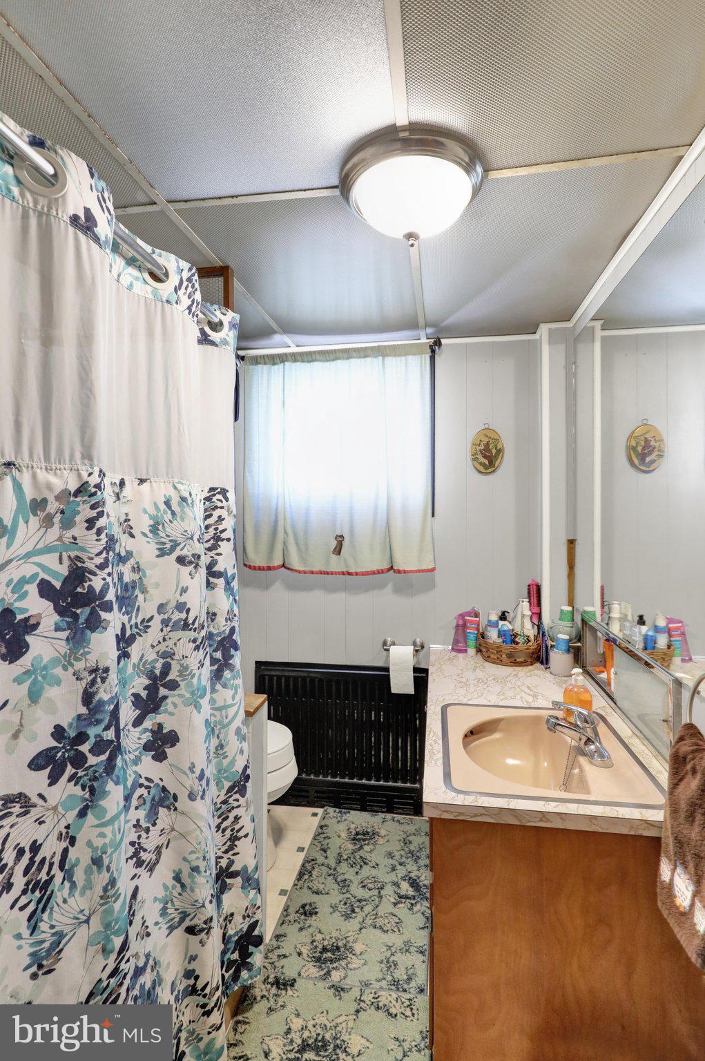 307 North Brobst Street Shillington, PA 19607 - Photo 16 of 31 Bathroom