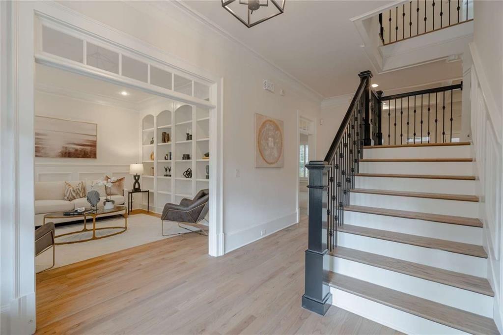 1364 Manget Way Dunwoody, GA 30338 - Photo 3 of 66