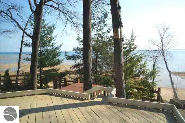 13718 Bluff Road Traverse City, MI 49686 - Photo 10 of 24 1734198-9.JPG