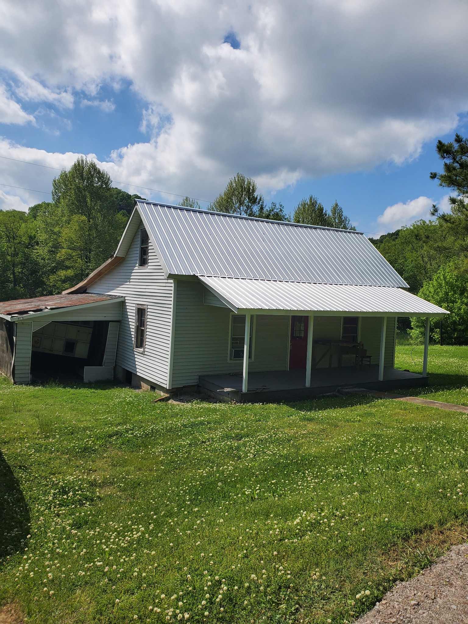 2356 Bunker Hill Road Pulaski, TN 38478 - Photo 2 of 12 Gallery Image 2