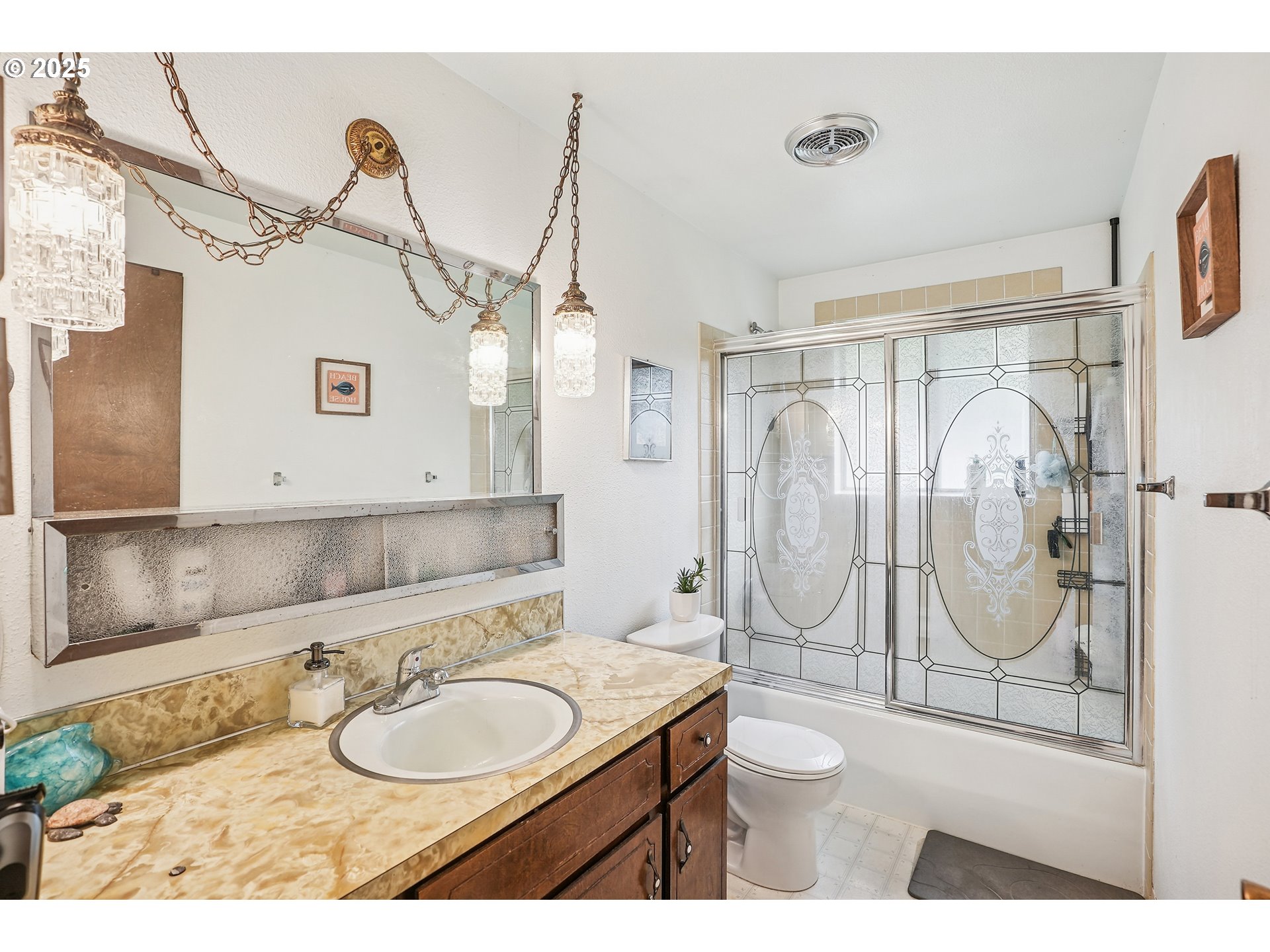 1834 Southwest Miles Street Portland, OR 97219 - Photo 12 of 42