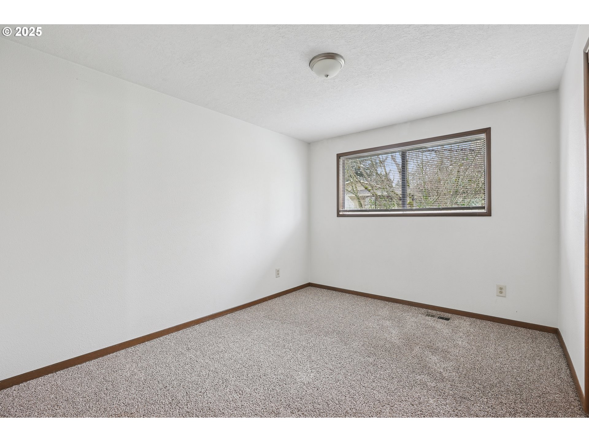 1834 Southwest Miles Street Portland, OR 97219 - Photo 32 of 42